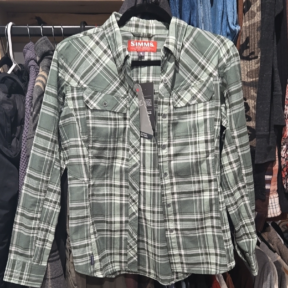Simms womens PRIMA LOFT FLANNEL Green Plaid Button-Up Shirt